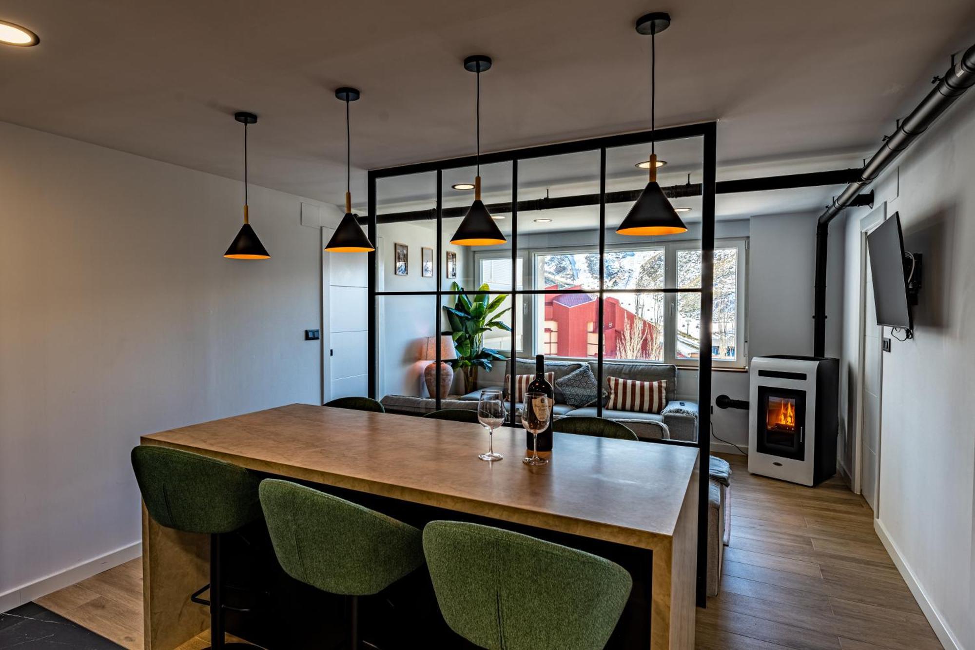 Luxury Refurnished Apartment With Private Parking Close To Ski Slopes Sierra Nevada Exterior foto